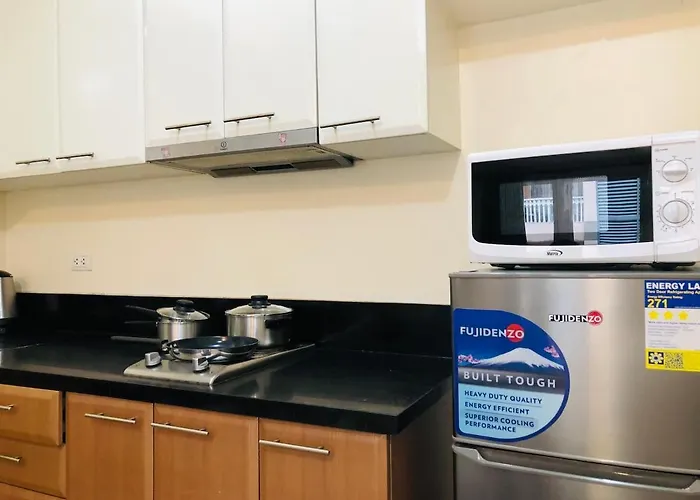 Charming 1br With Balcony Near Venice Mall&bgc شقة مانيلا
